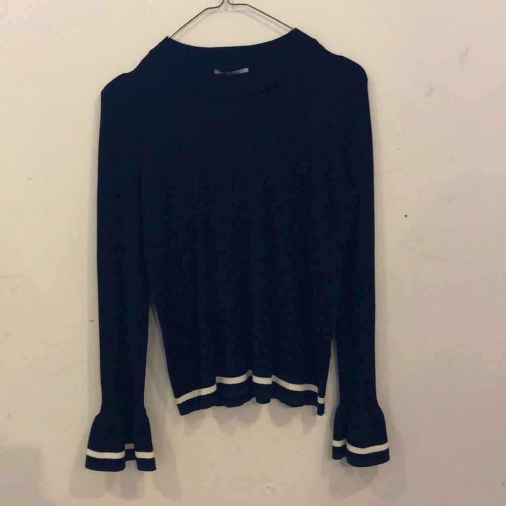 529 long bell sleeve knit sweater.